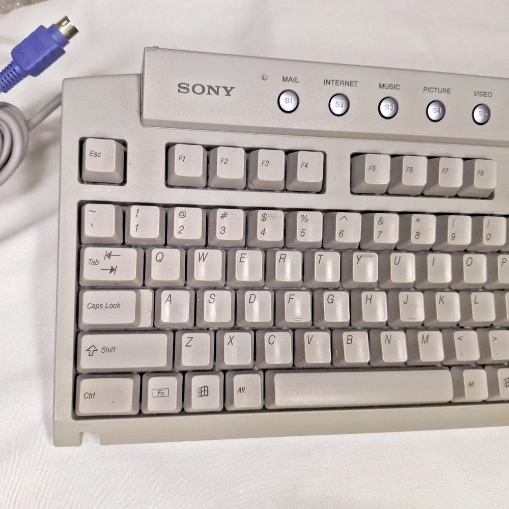 Sony Wired Internet Keyboard PCVA-KB1P/UB PS/2